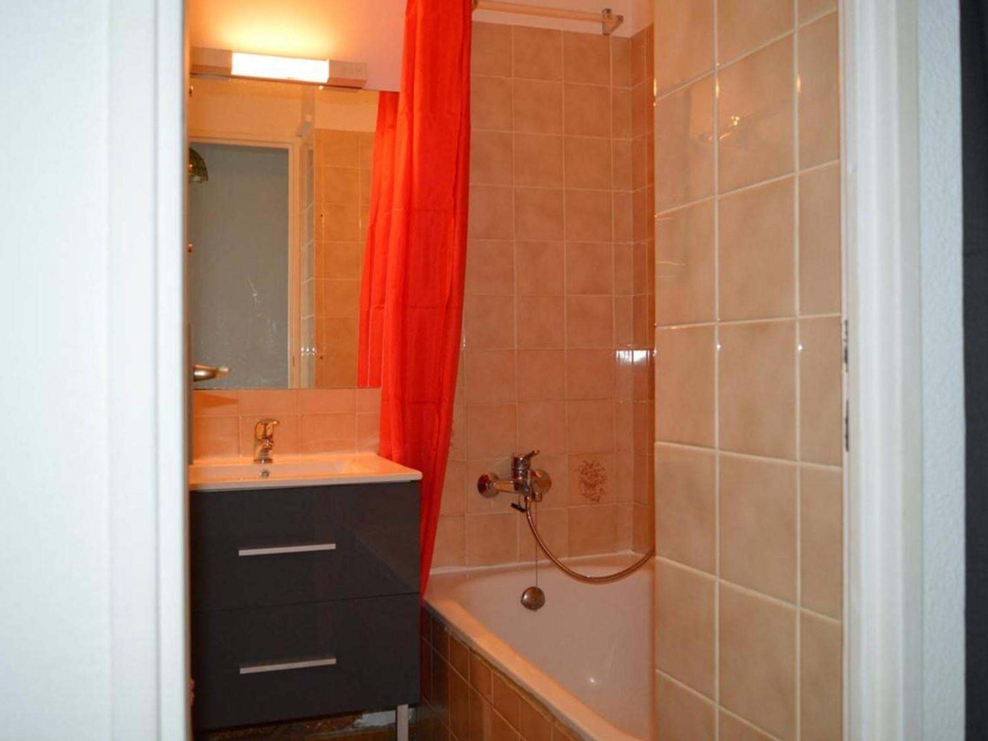 Studio Agreable Avec Loggia, Garage Et Plage A Proximite - 2 Couchages, Golfe-Juan - Fr-1-252-62 Экстерьер фото